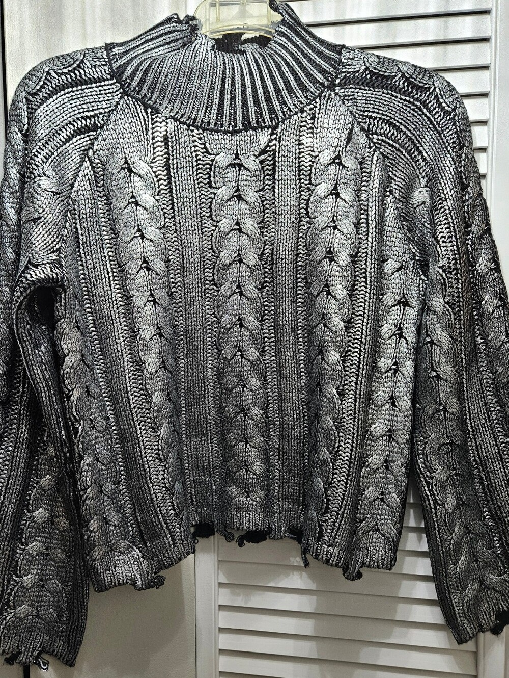 Elan Metallic Silver Cable Knit Distressed Mock Neck Sweater Size Large